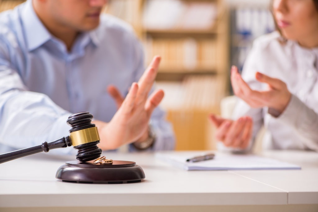 Essential Features to Search for in a Divorce Attorney