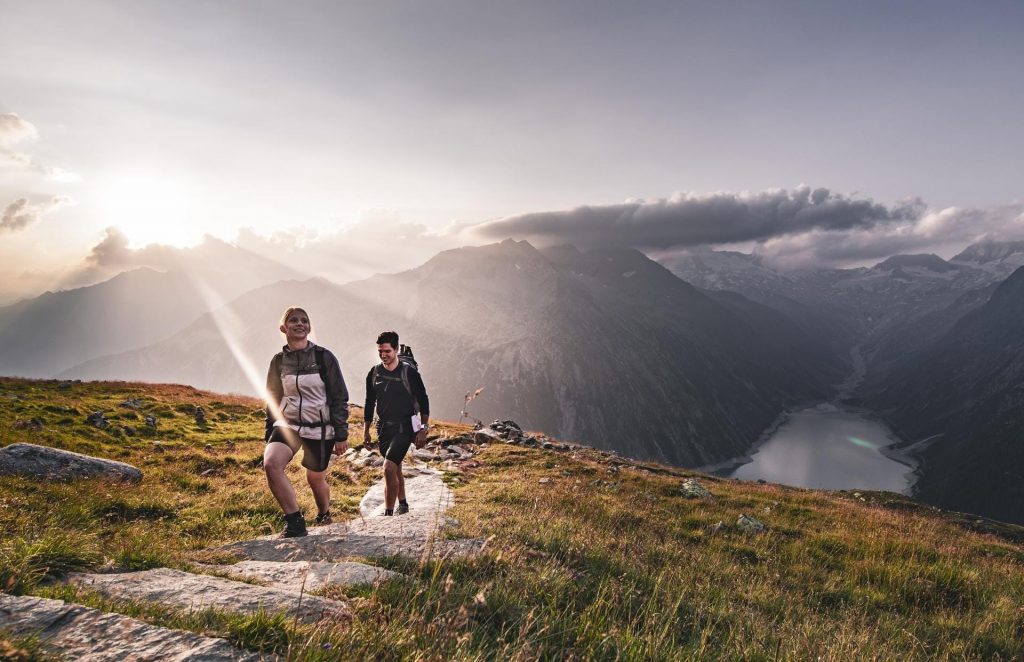 The 5 Stages of a Hike