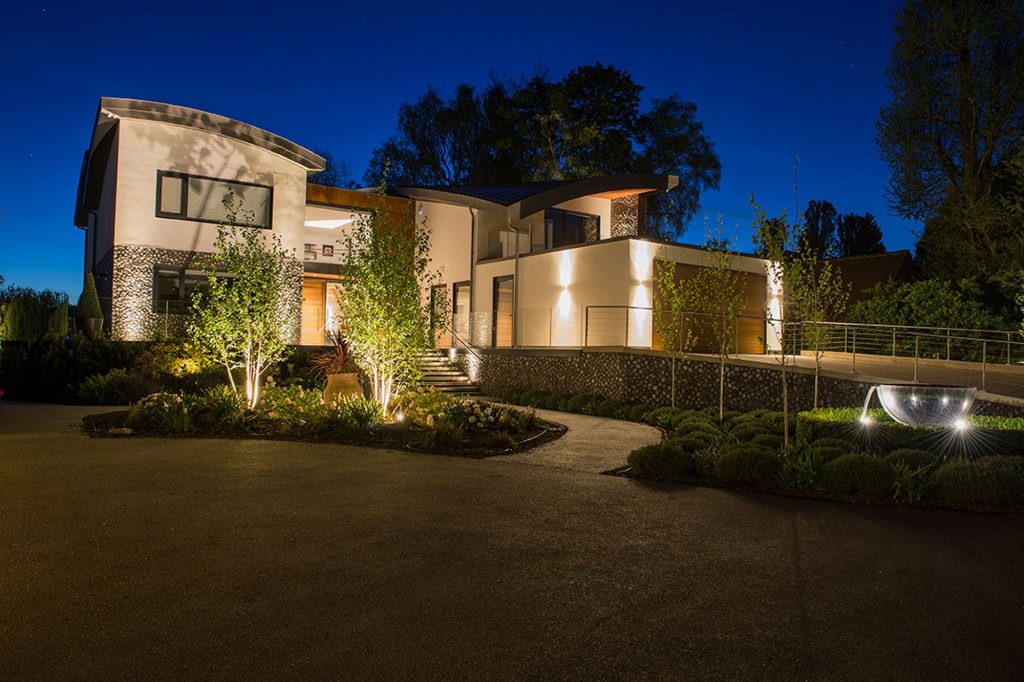 Expert Installation Techniques for Landscape Lighting