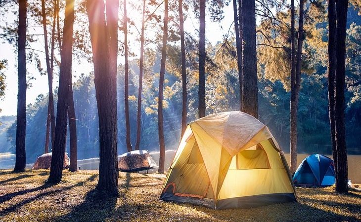A CAMPING GUIDE FOR BEGINNERS
