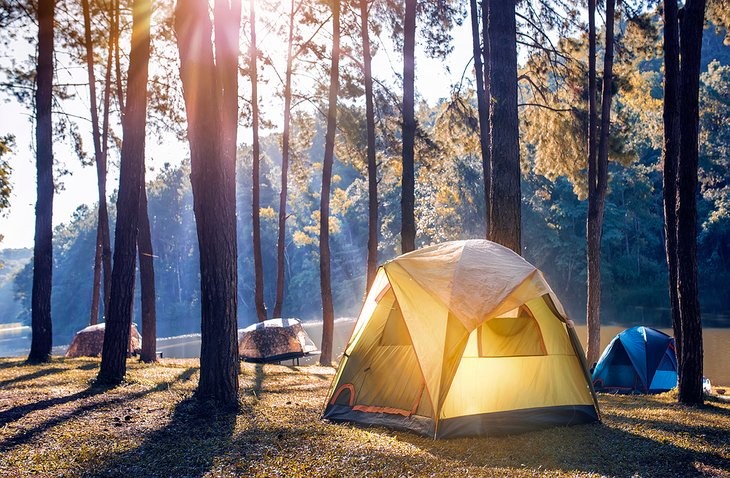 A CAMPING GUIDE FOR BEGINNERS