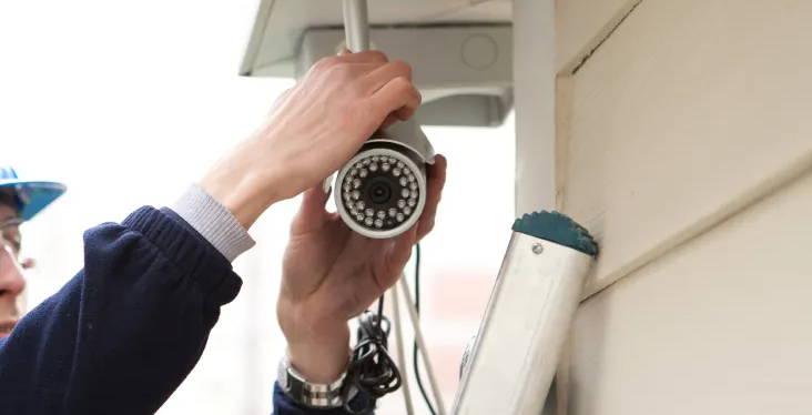 What Is The Best CCTV Kit For Home And How To Choose One