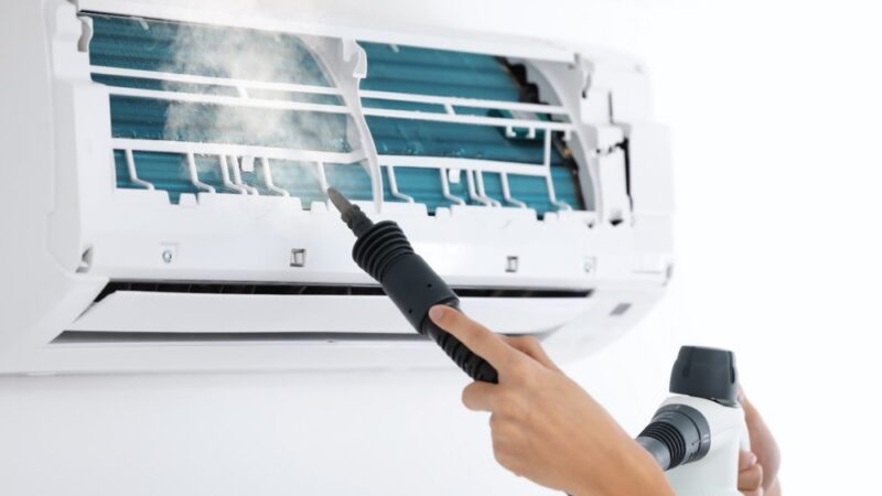 Reasons Why You Should Hire a Professional For Air Conditioning Repairs
